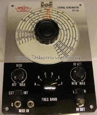 RF Signal Generator TY-85; Belco, Tokyo (ID = 746089) Equipment