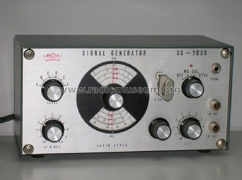 Signal Generator SG-2030; Belco, Tokyo (ID = 1970230) Ausrüstung