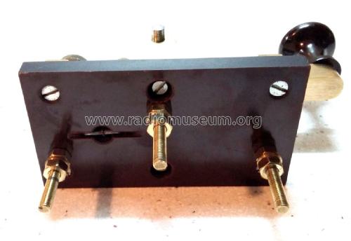 Manipulador telegráfico - Morse Key ; Bernal, M; Madrid (ID = 2129639) Morse+TTY