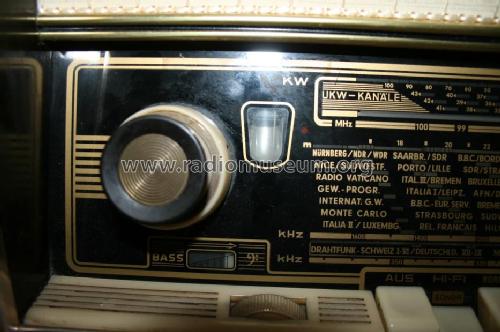 Granada de Luxe 3D 2330; Blaupunkt Ideal, (ID = 1293216) Radio