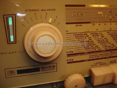 Philadelphia Vollstereo 41 330, Nussb.mattiert; Blaupunkt Ideal, (ID = 1421198) Radio