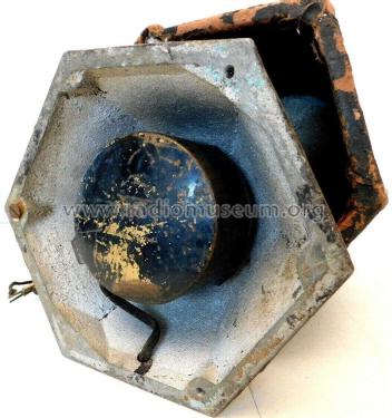 The Old Lantern Number 9; Borkman Radio Corp.; (ID = 2586043) Speaker-P