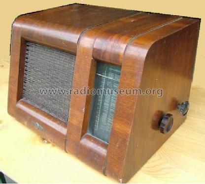 137GW; Braun; Frankfurt (ID = 1484723) Radio