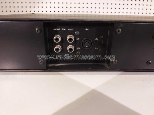 Atelier C1; Braun; Frankfurt (ID = 2534129) R-Player