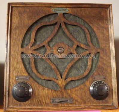 Straight Two ; British Radiophone, (ID = 1784558) Radio