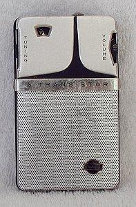 Browni 6 transistor ; CBC Charles Brown (ID = 260468) Radio