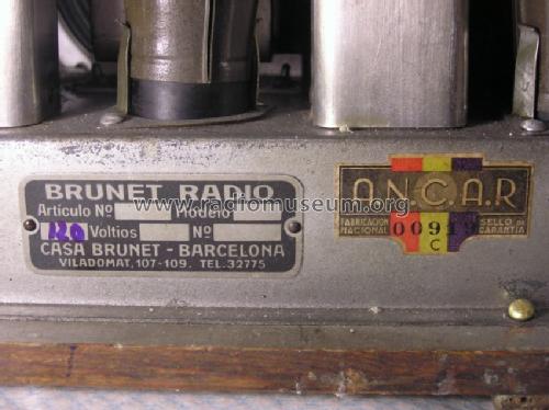 Desconocido - Unknown 4 Madera sin cristal, 2 mandos simétricos; Brunet, Bobinas (ID = 1148900) Radio