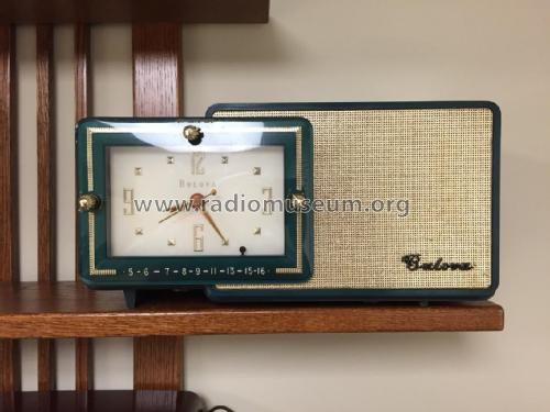 Clock Radio D100; Bulova Watch Company (ID = 1770590) Radio