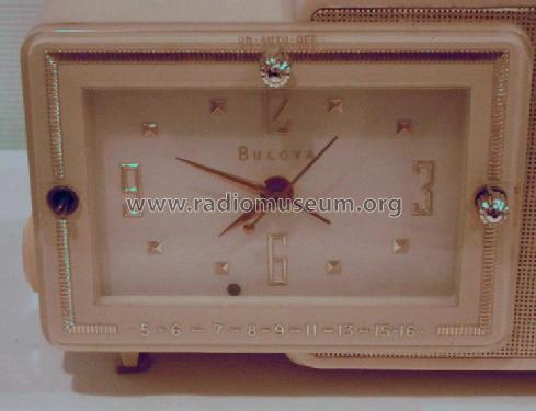 Clock Radio D100; Bulova Watch Company (ID = 2224029) Radio