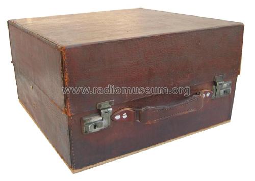 Screened Suitcase Portable ; Burndept Ltd. London (ID = 1596137) Radio