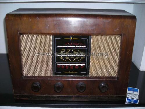 AC11; Bush Radio; London (ID = 327396) Radio