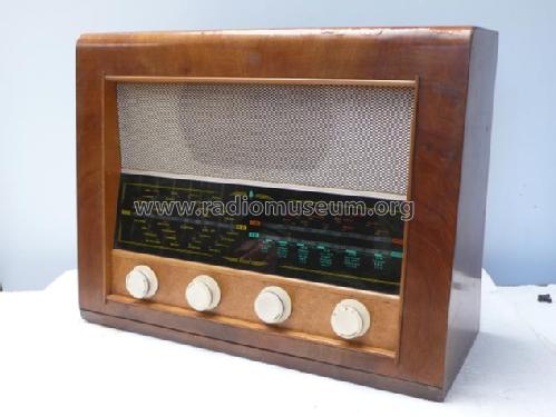 AC34; Bush Radio; London (ID = 1670074) Radio