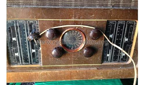 EBS4; Bush Radio Ltd.; (ID = 1307747) Radio