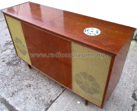 SRG106; Bush Radio Ltd.; (ID = 2089912) Radio