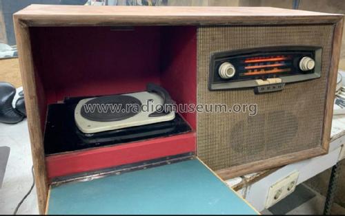 SRG83; Bush Radio Ltd.; (ID = 2678169) Radio