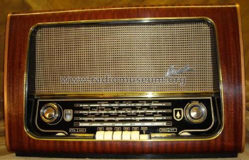 VHF64; Bush Radio; London (ID = 2320373) Radio