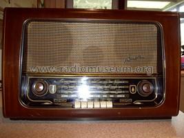 VHF64; Bush Radio; London (ID = 976940) Radio