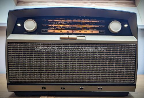 VHF80; Bush Radio; London (ID = 2989426) Radio