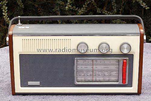 VTR133; Bush Radio; London (ID = 956948) Radio