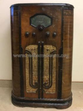 512A ; Canadian (ID = 2080535) Radio