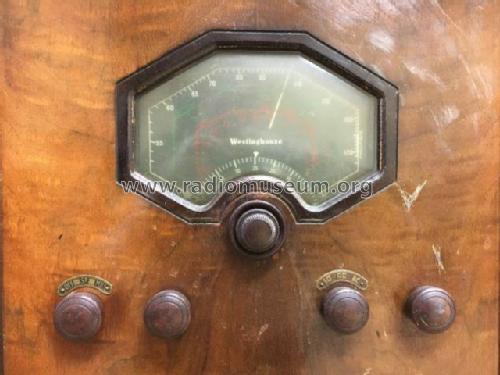 512A ; Canadian (ID = 2080536) Radio