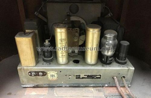 512A ; Canadian (ID = 2080537) Radio