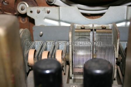 558-A; Canadian (ID = 1107008) Radio