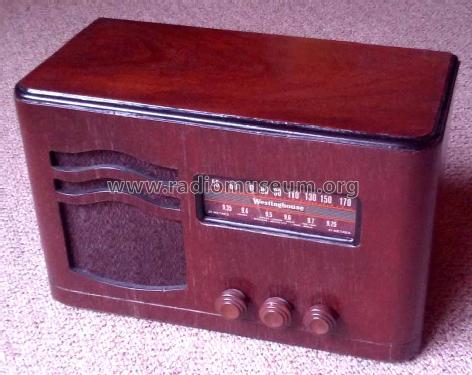 560-A ; Canadian (ID = 1472549) Radio