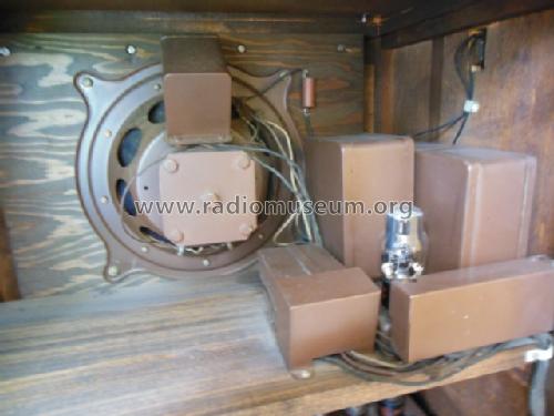 99 ; Canadian (ID = 1453067) Radio