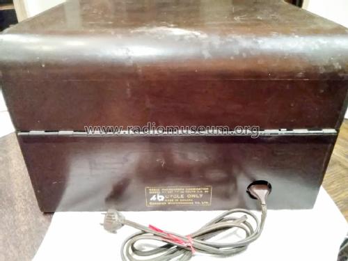 Radio Phonograph Combination RA-607; Canadian (ID = 2746178) Radio