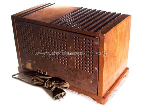 W-568-A ; Canadian (ID = 1145310) Radio