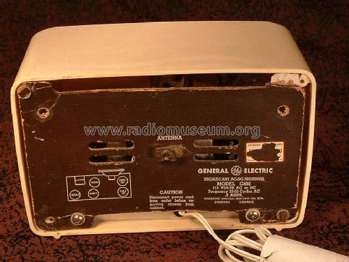 C-402; Canadian General (ID = 1744733) Radio