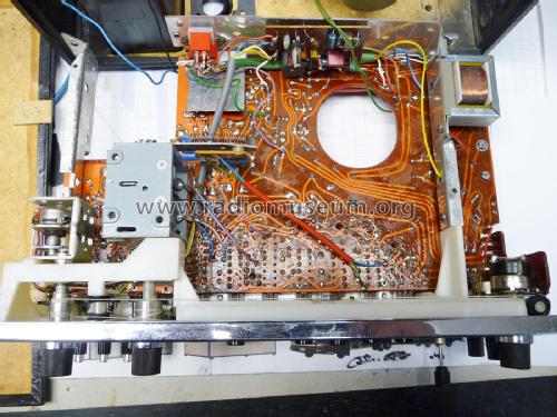 De Luxe ; Carad; Kuurne (ID = 2800548) Radio