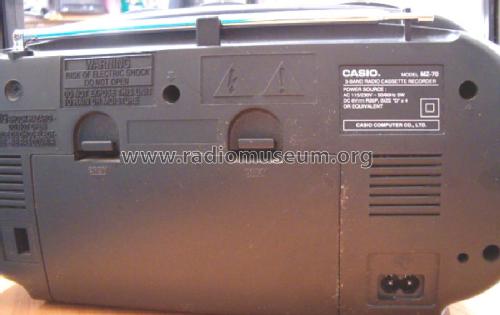 3 Band Radio Cassette Recorder MZ-70; CASIO Computer Co., (ID = 1165813) Radio