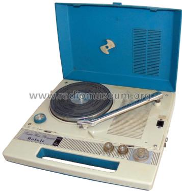 Belair Portable Radio Phonograph ; CBC Charles Brown (ID = 2119230) Radio