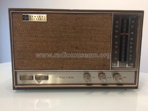 RT380; CGE, Compagnia (ID = 2320479) Radio