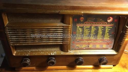 Performance 8; Clarville CSF; Paris (ID = 2930439) Radio