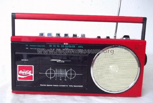 FM/AM 2Band Radio Cassette Tape Recorder ; Coca-Cola (ID = 1224115) Radio