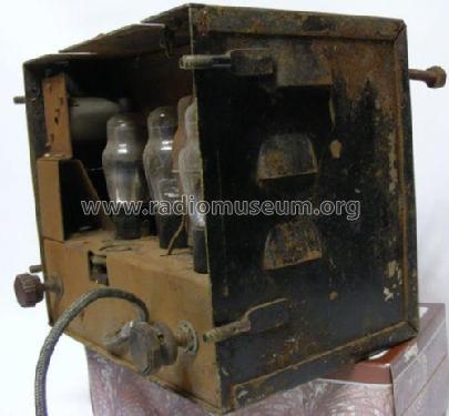 182 ; Colonial Radio Co.; (ID = 2008494) Car Radio
