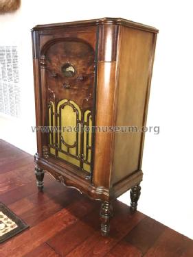 C-595 ; Colonial Radio Co.; (ID = 2215169) Radio