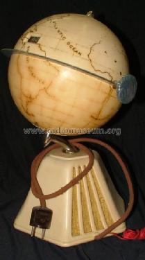 New World Globe 700 AC; Colonial Radio Co.; (ID = 221982) Radio