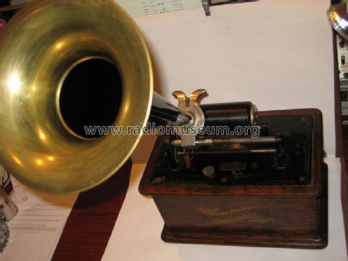 Graphophone AT; Columbia Phonograph, (ID = 1010102) TalkingM