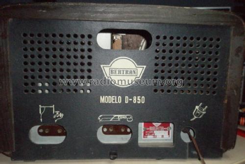 D-850; Comercial Radio (ID = 1947648) Radio