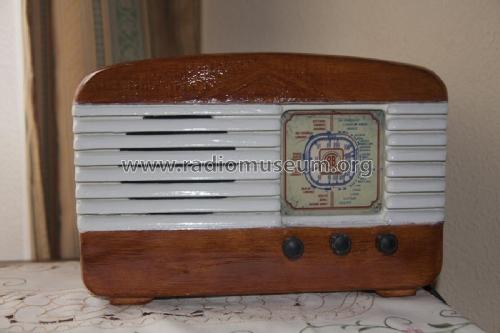 Desconocido Unknown 3 Aglomerado, dial cuadrado, tres mandos; Comercial Radio (ID = 2354134) Radio