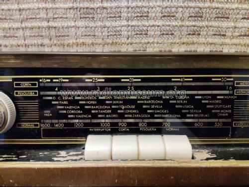 Desconocido Unknown 6 Dial Losalse 1033, 4 teclas, Un mando doble , un mando de sintonización; Comercial Radio (ID = 3169687) Radio