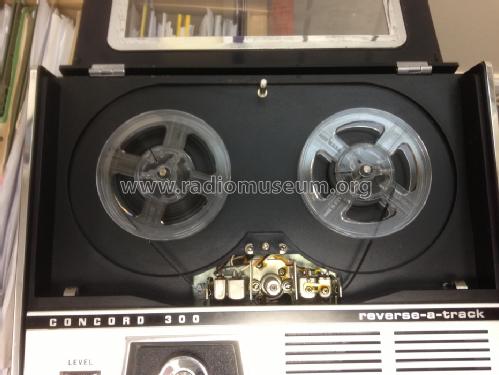Tape Recorder 300 Reverse-A-Track; Concord Electronics (ID = 1468621) R-Player