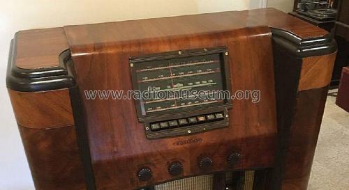 1940 ; Crosley Radio and (ID = 2849023) Radio