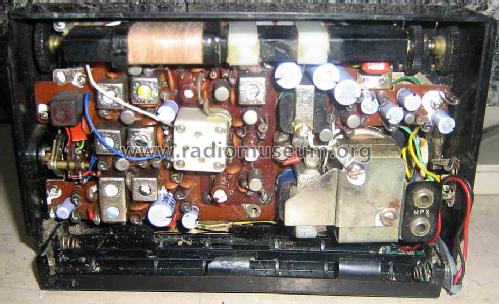 10 Transistor FM/AM 2 Band Radio TRF-1100; Crown Radio Corp.; (ID = 637884) Radio