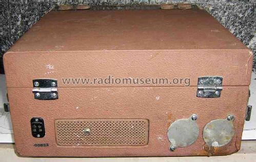 2 Band 3 Speed Portable Stereo Phonoradio STP-40S or STP40SA; Crown Radio Corp.; (ID = 1208074) Radio