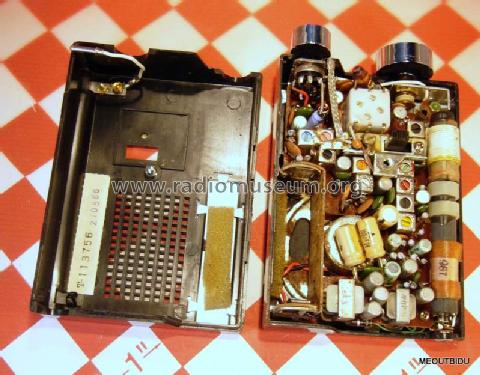 FM-MW-SW 9-Transistor TRF-1900; Crown Radio Corp.; (ID = 876827) Radio